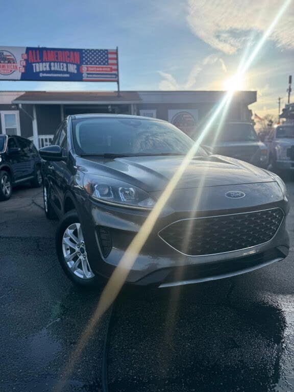 2020 Ford Escape SE